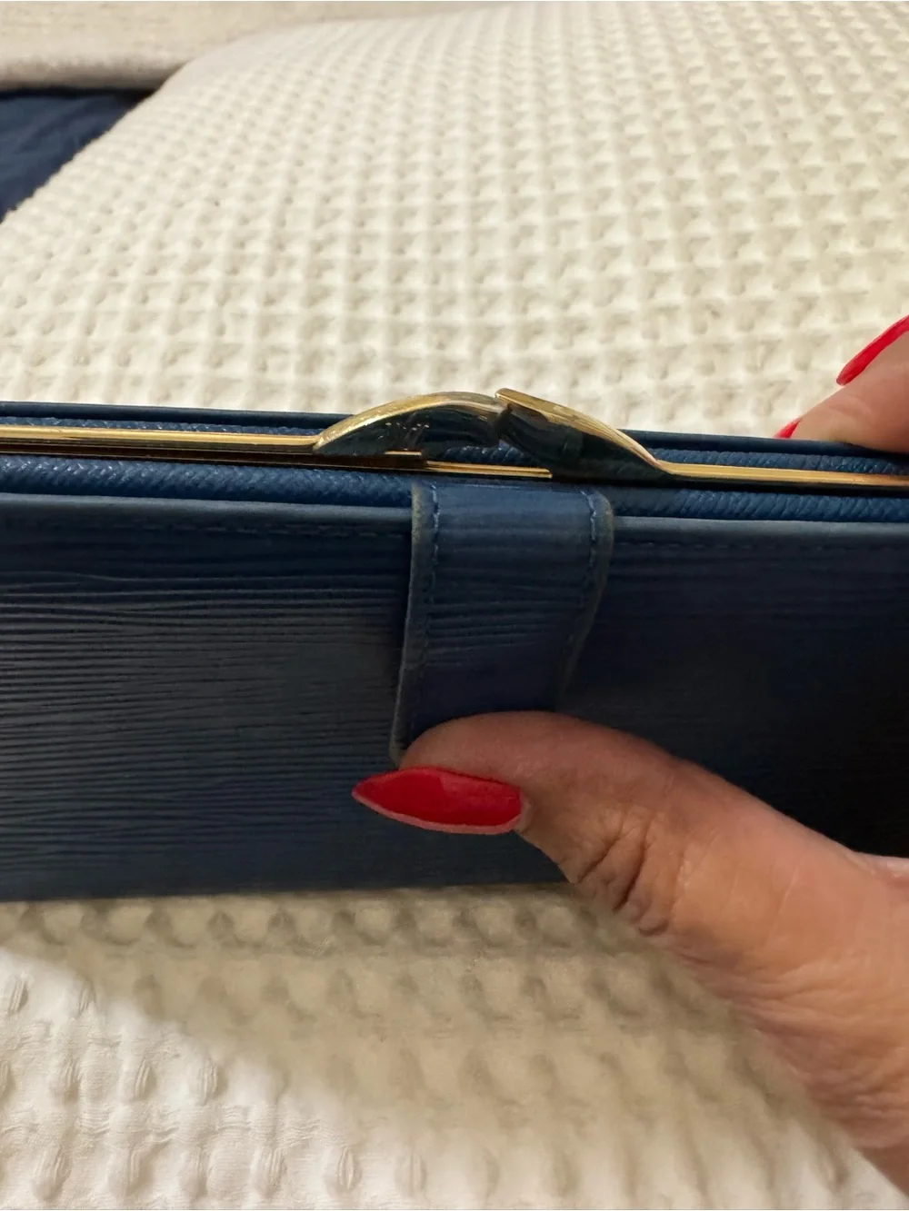 Beautiful blue Epi Louis Vuitton wallet with kiss lock